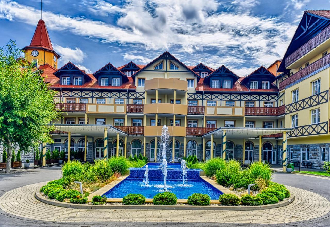 St Lukas Medical & Spa Świeradów-Zdrój エクステリア 写真